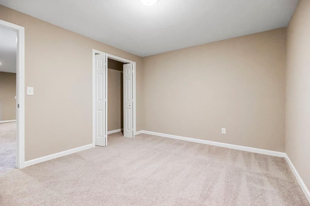 547 N MULBERRY Street — photo 23