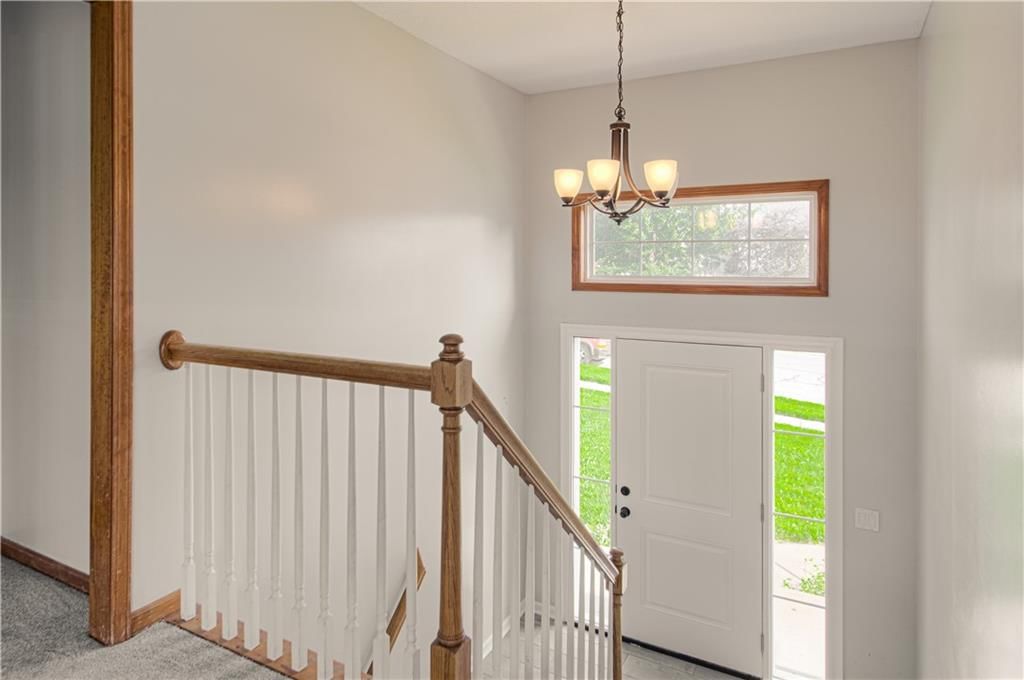 206 Bridgeport Drive — photo 3