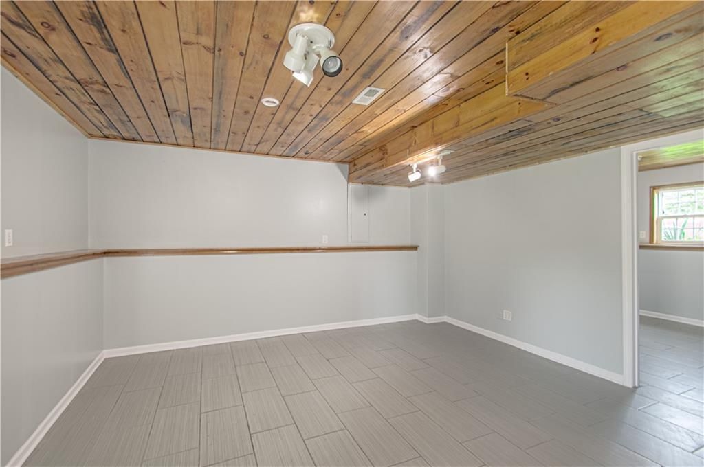 206 Bridgeport Drive — photo 23