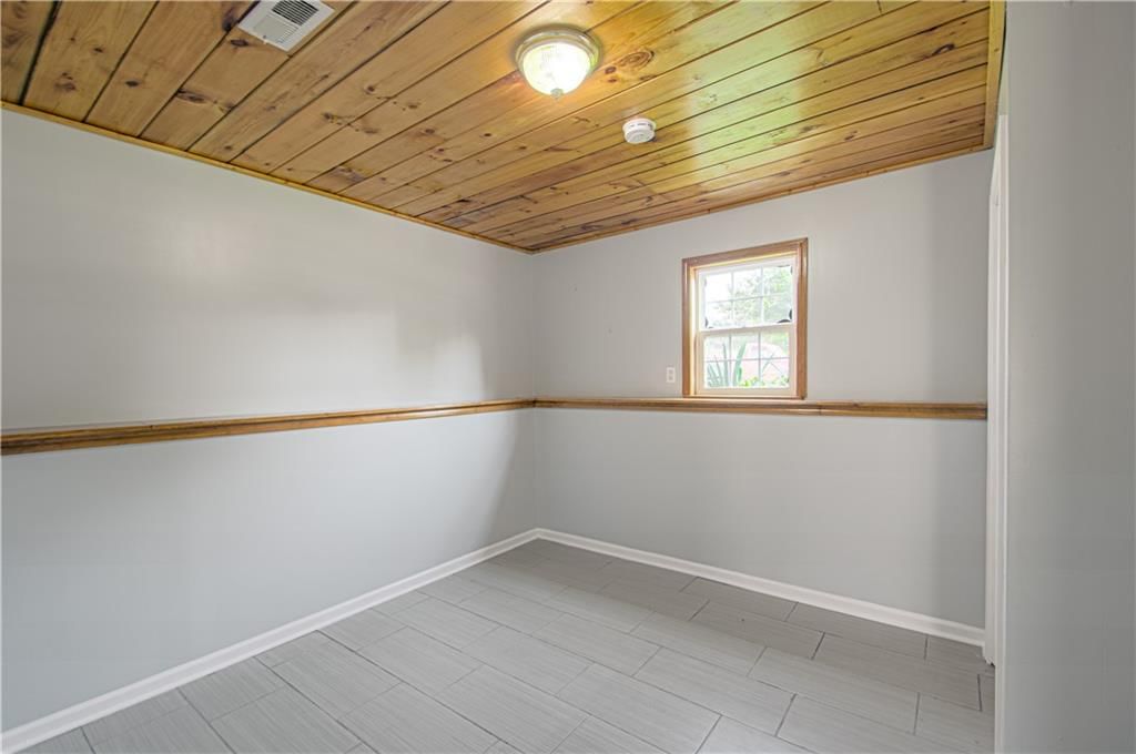 206 Bridgeport Drive — photo 27