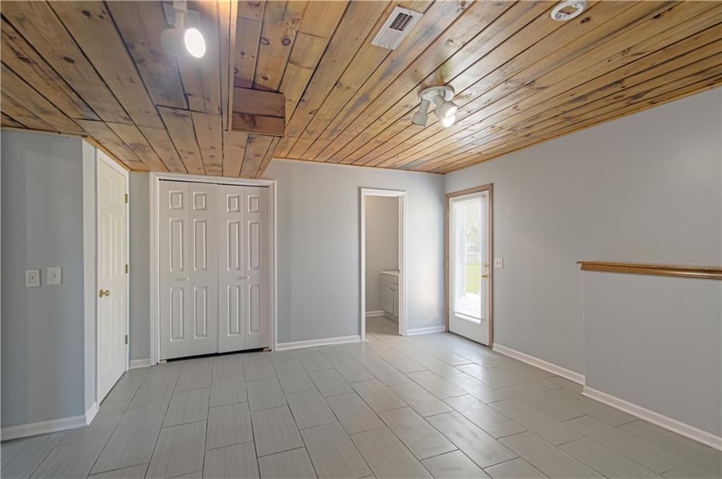 206 Bridgeport Drive — photo 28