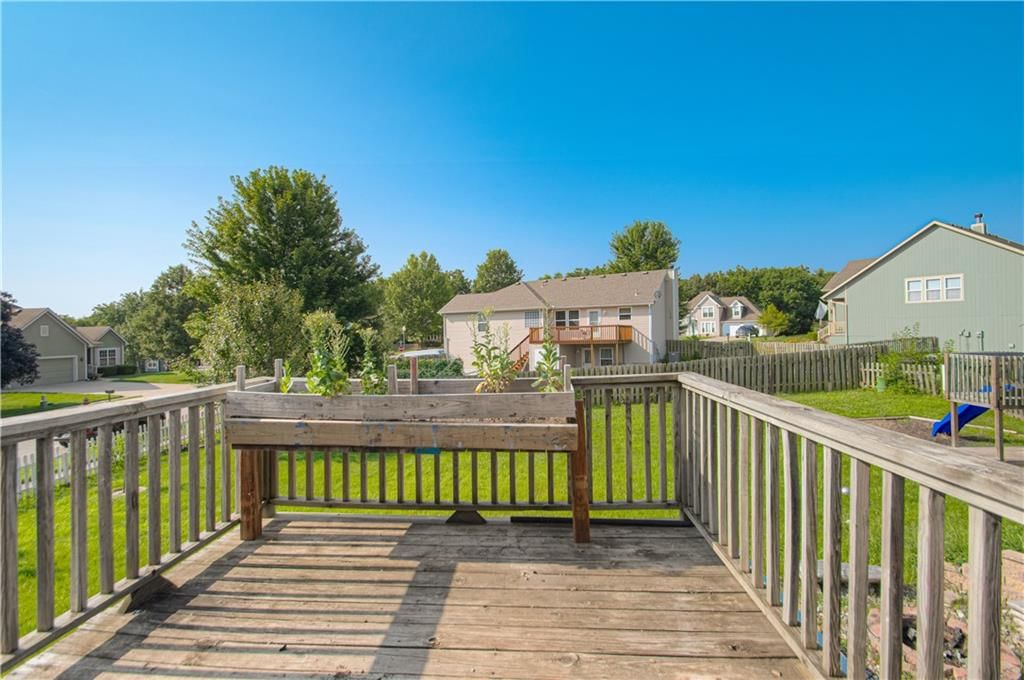 206 Bridgeport Drive — photo 30