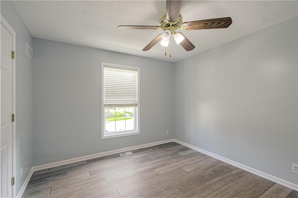 206 Bridgeport Drive — photo 6