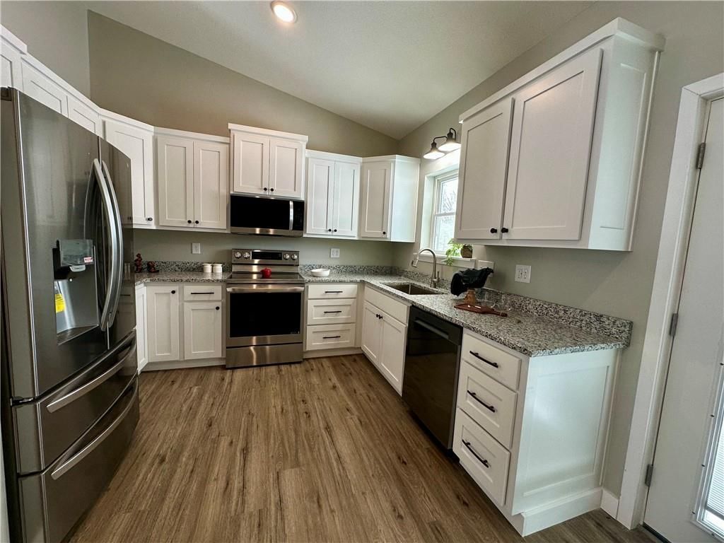 112 N Central Street — photo 16