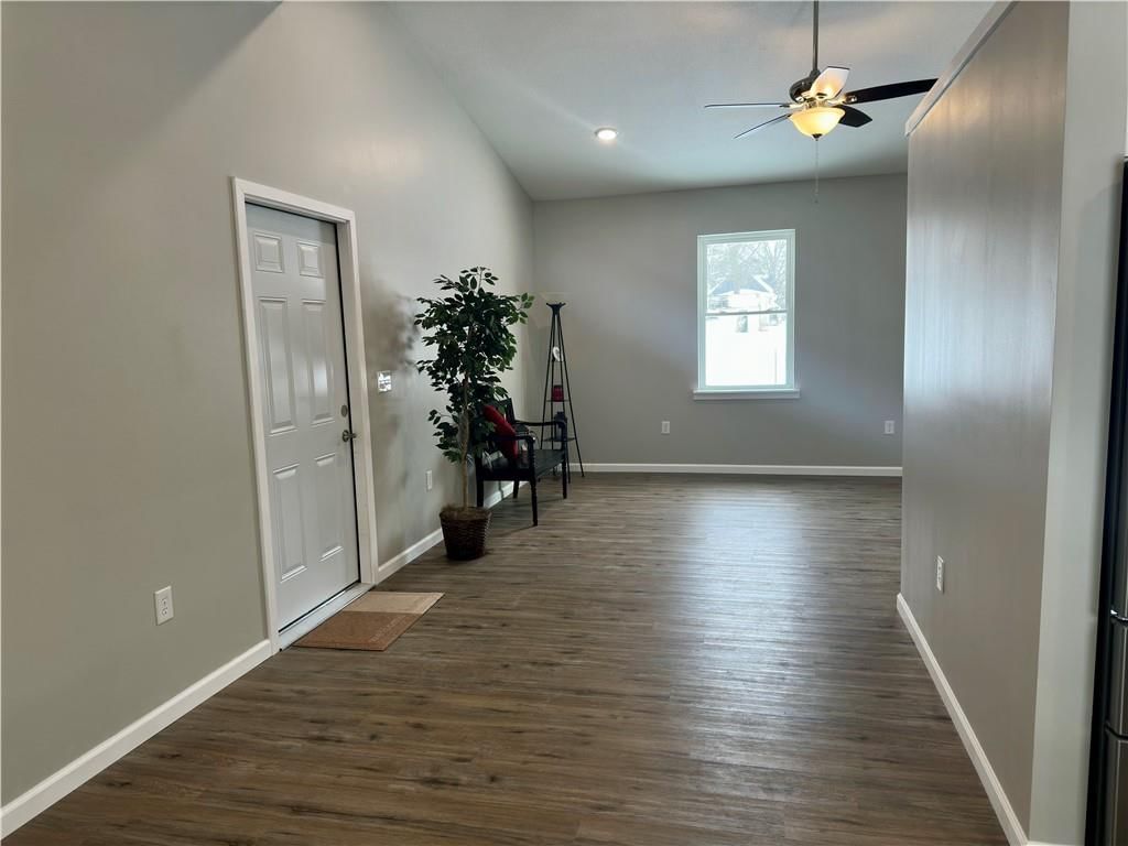 112 N Central Street — photo 20