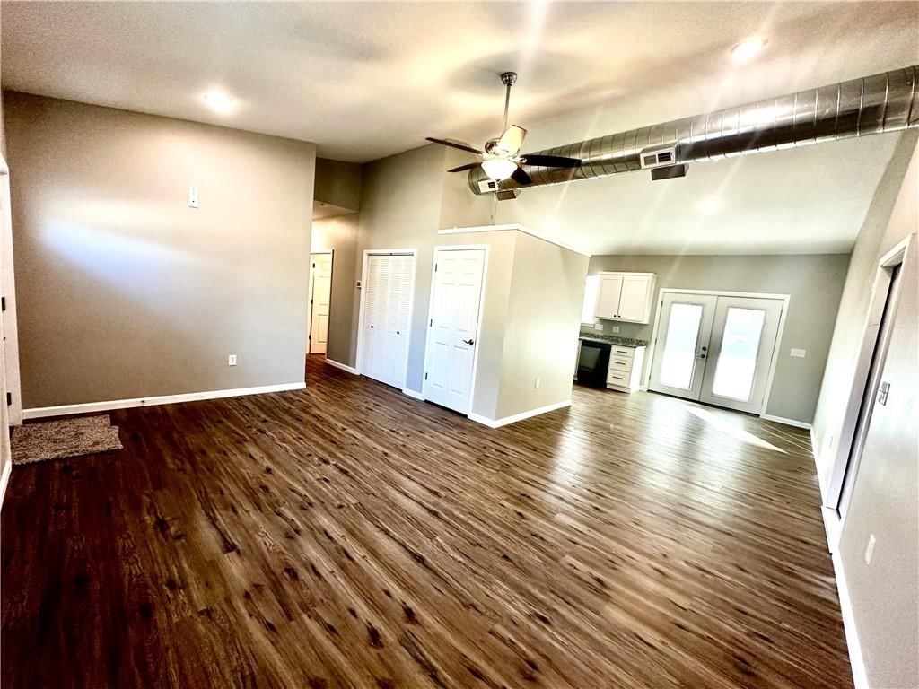 112 N Central Street — photo 21
