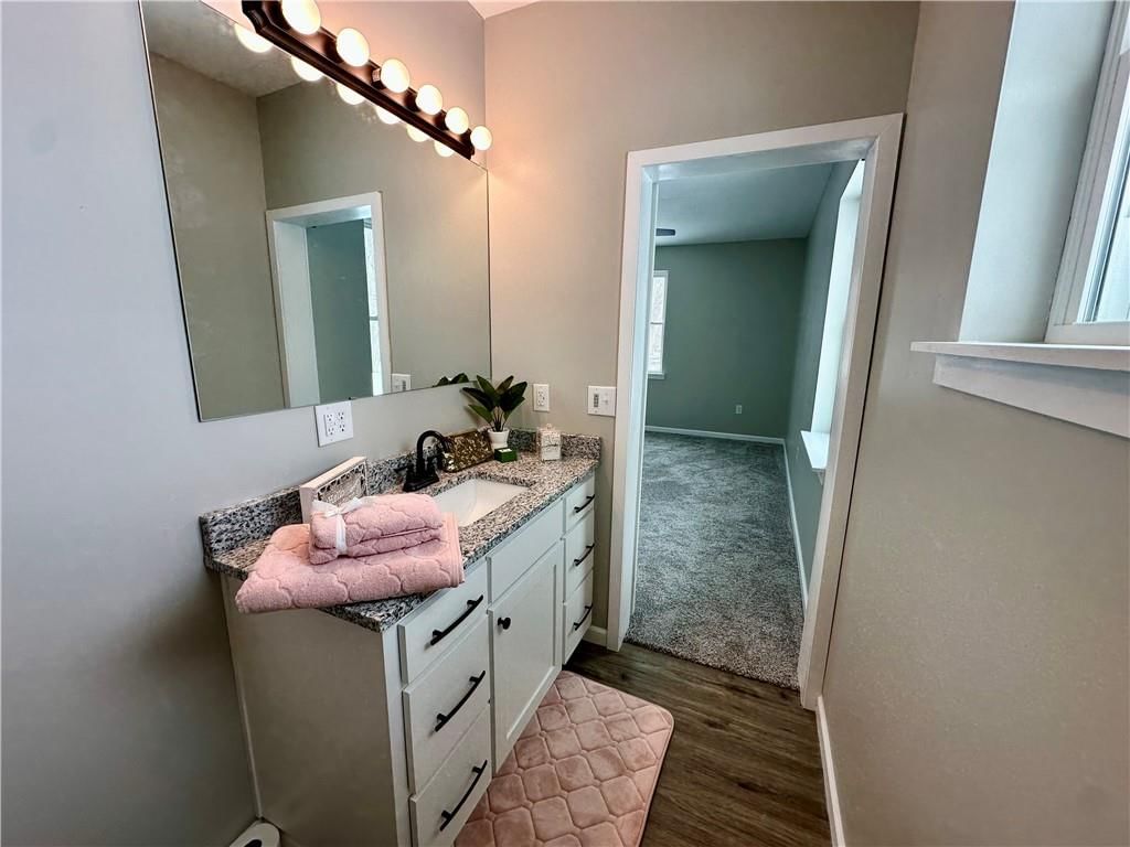 112 N Central Street — photo 26