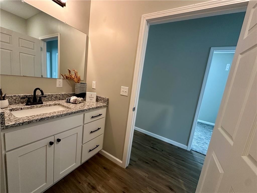 112 N Central Street — photo 33