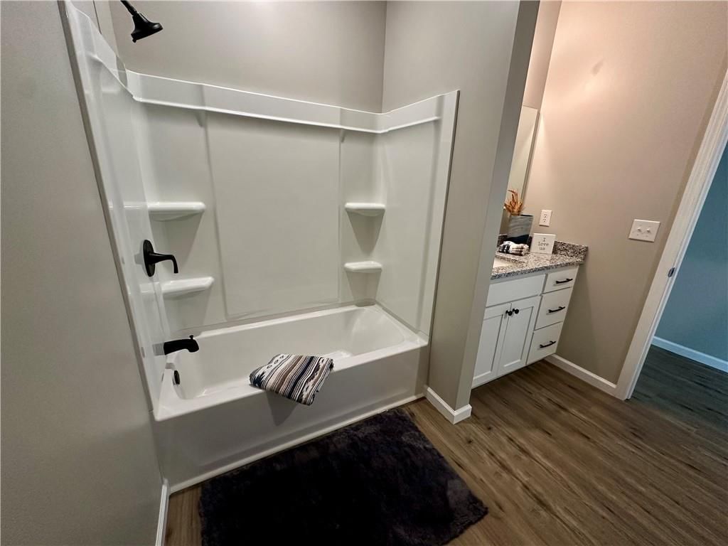 112 N Central Street — photo 36