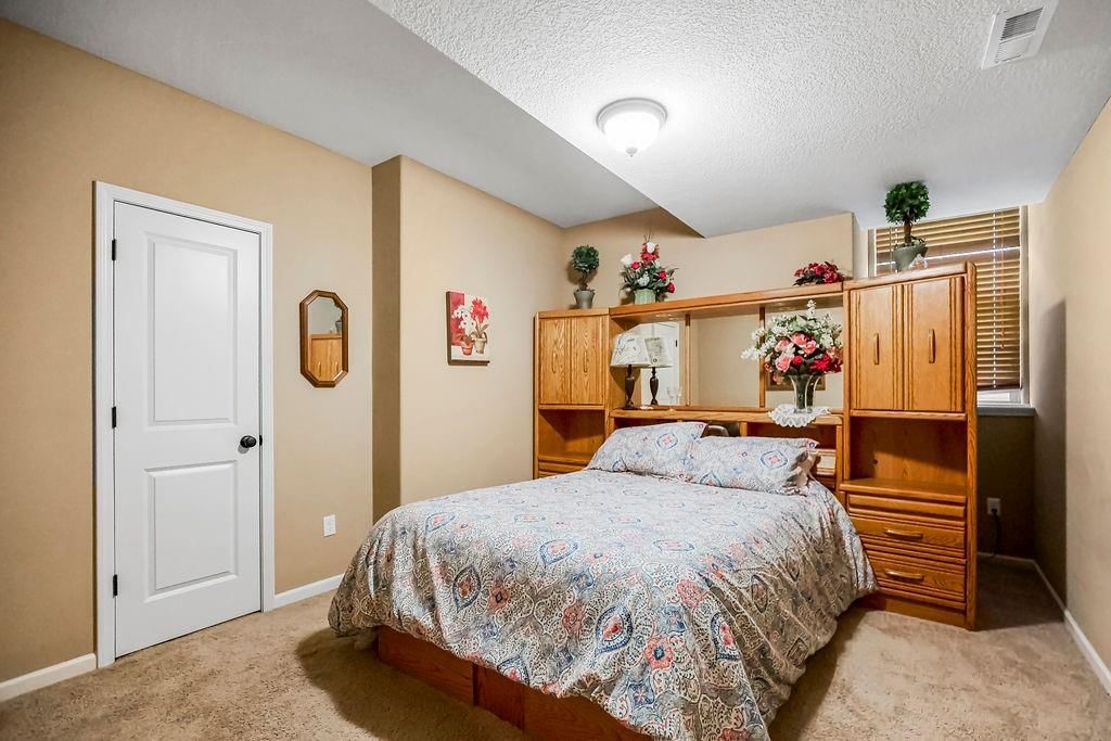 5027 N Wheeling Avenue — photo 13