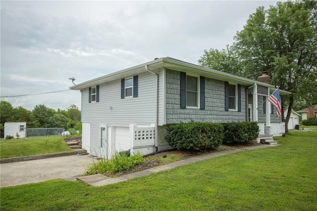 417 N Carrico Drive — photo 2