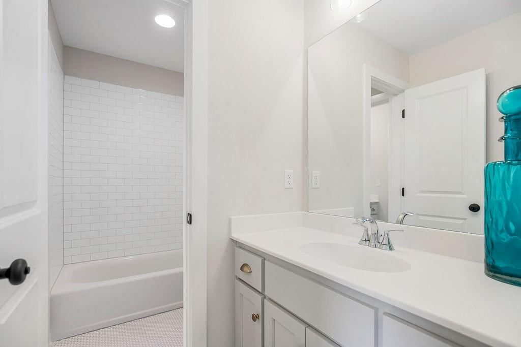 4104 W 158TH Street — photo 34