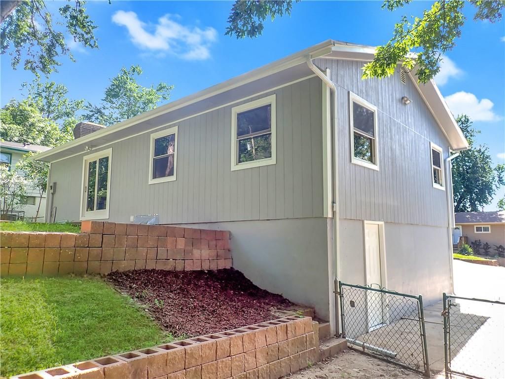 805 S Crisp Avenue — photo 6