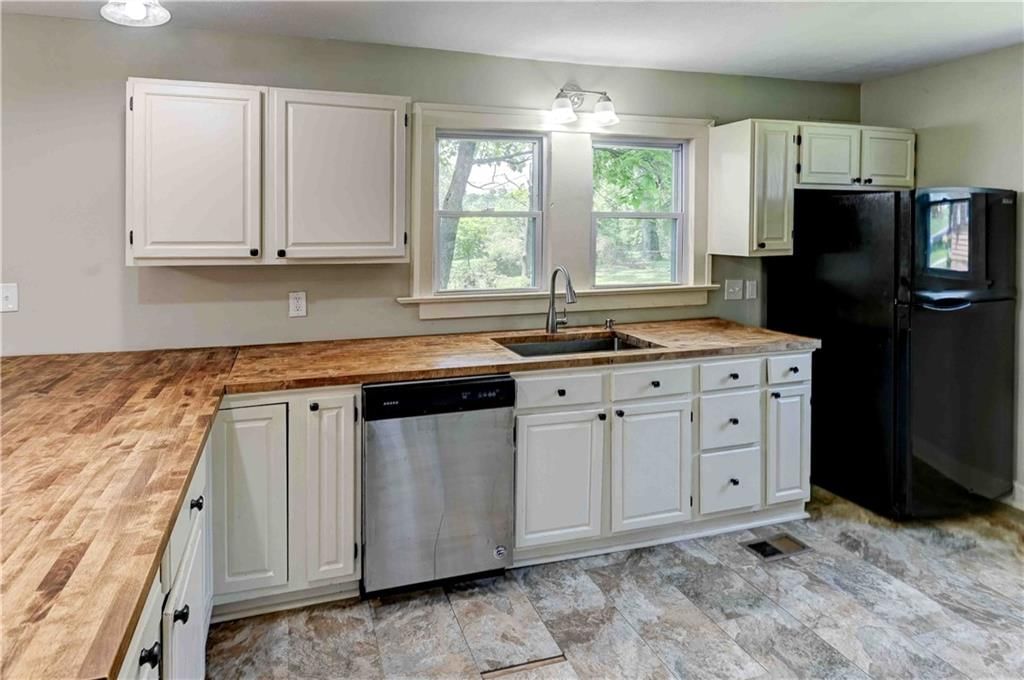 621 E Kansas Avenue — photo 15