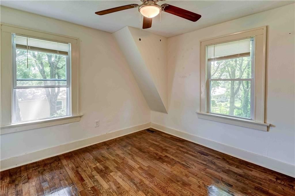 621 E Kansas Avenue — photo 31