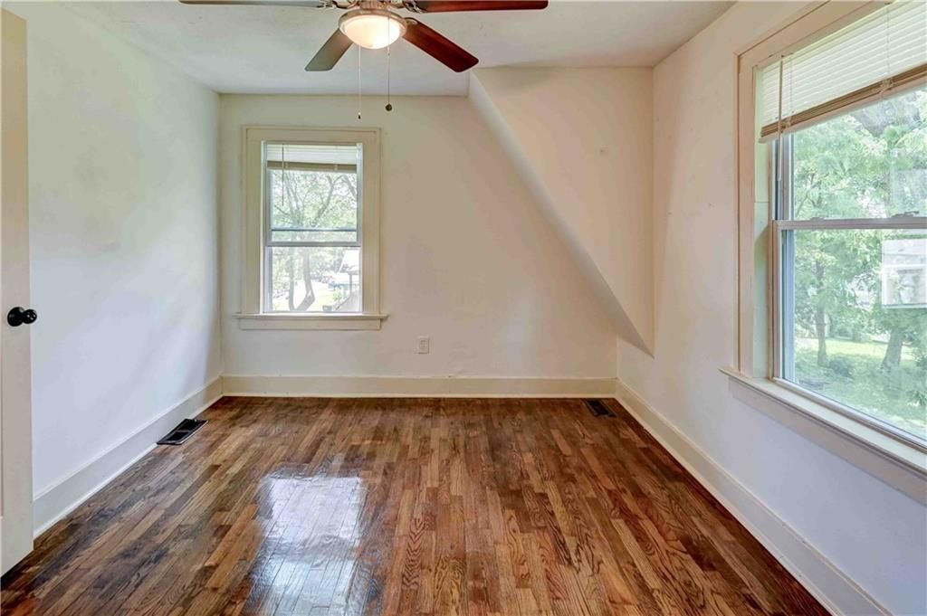 621 E Kansas Avenue — photo 34