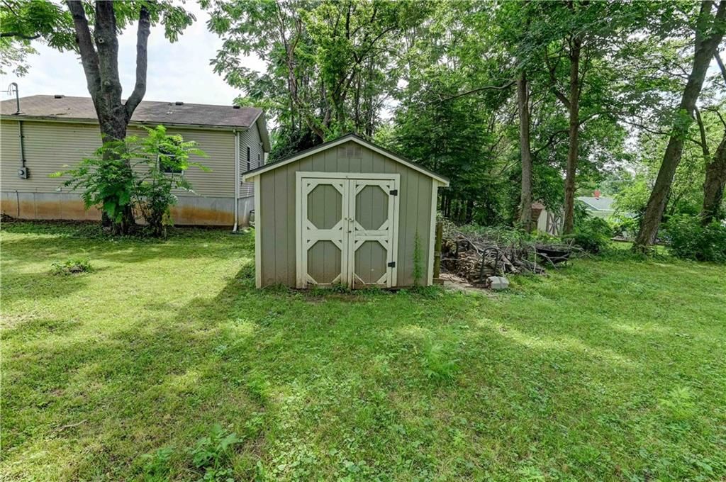621 E Kansas Avenue — photo 47