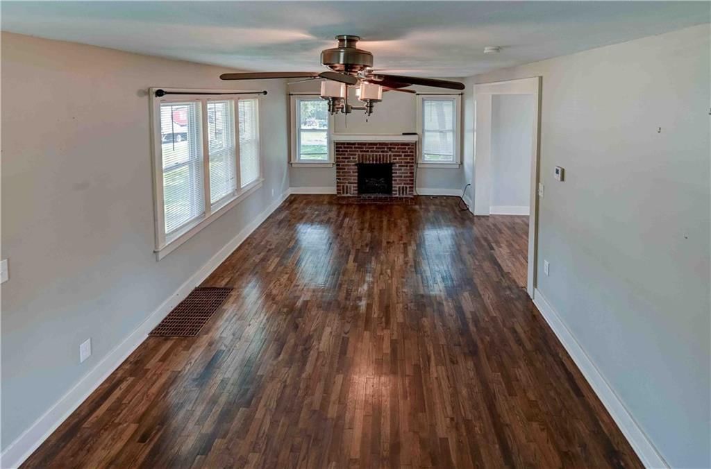 621 E Kansas Avenue — photo 8