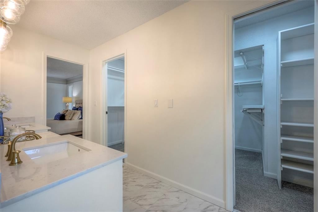 10915 W 177th Terrace — photo 17