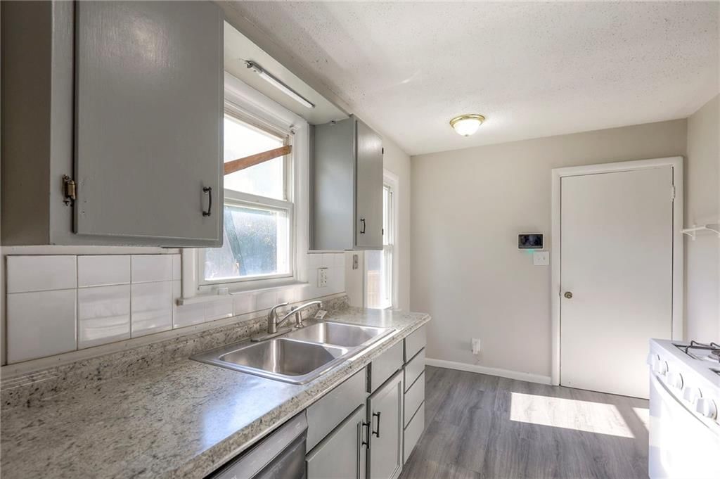 3813 S Main Street — photo 11