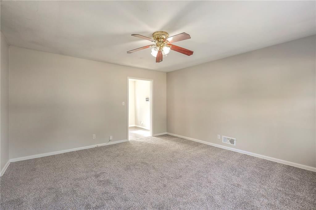 3813 S Main Street — photo 7