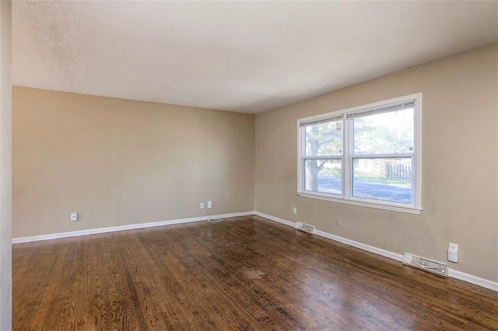 9317 E 84th Street — photo 9