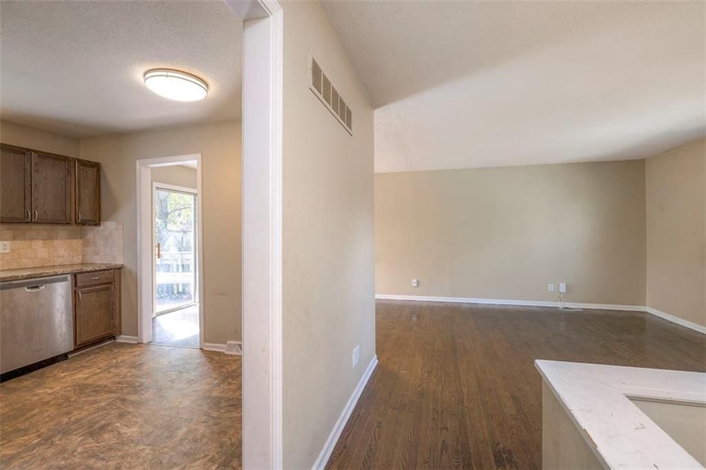 9317 E 84th Street — photo 10