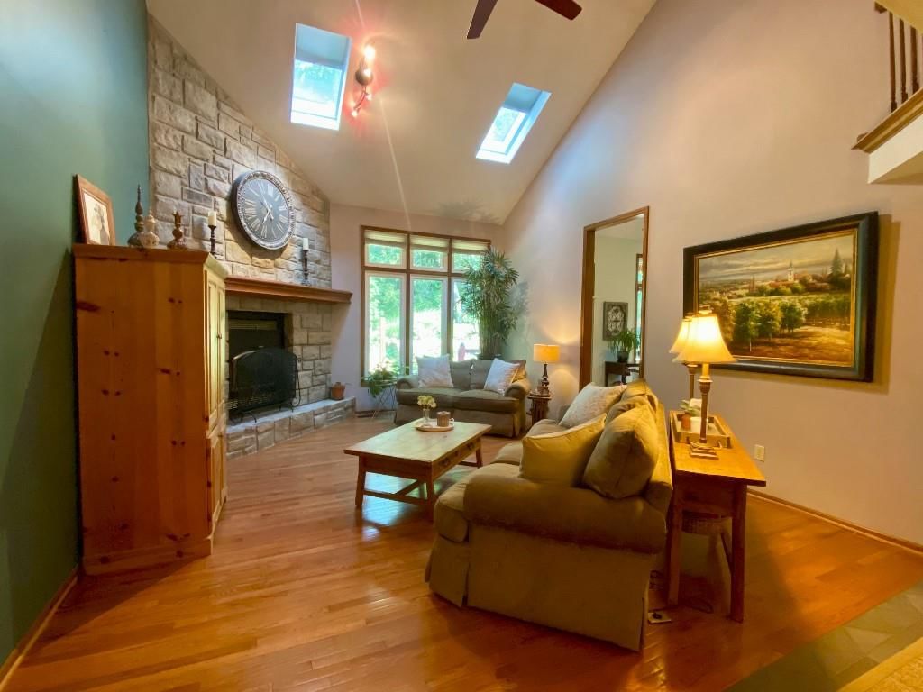 6702 Red Oak Drive — photo 3