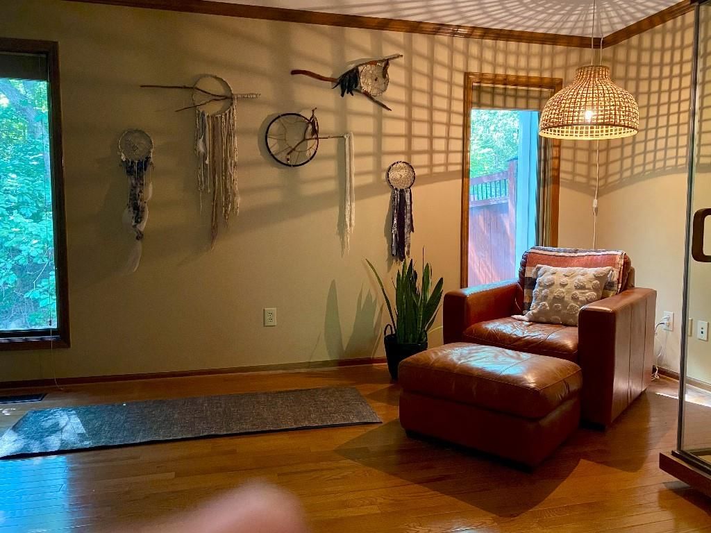 6702 Red Oak Drive — photo 8