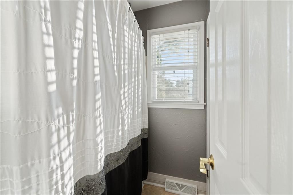 1602 S King Avenue — photo 15