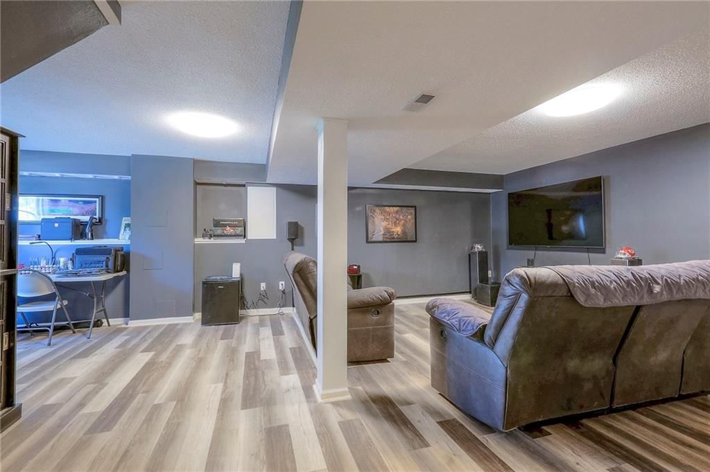 2319 NE Maybrook Drive — photo 24