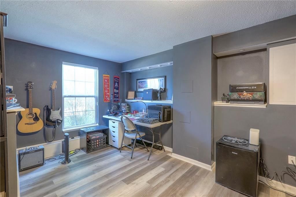 2319 NE Maybrook Drive — photo 29