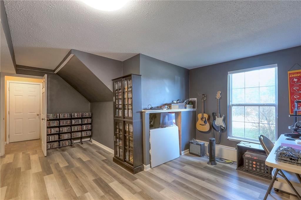 2319 NE Maybrook Drive — photo 30