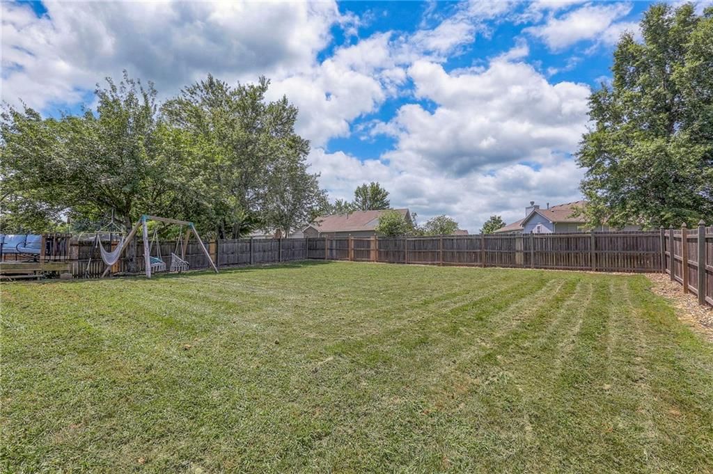2319 NE Maybrook Drive — photo 31