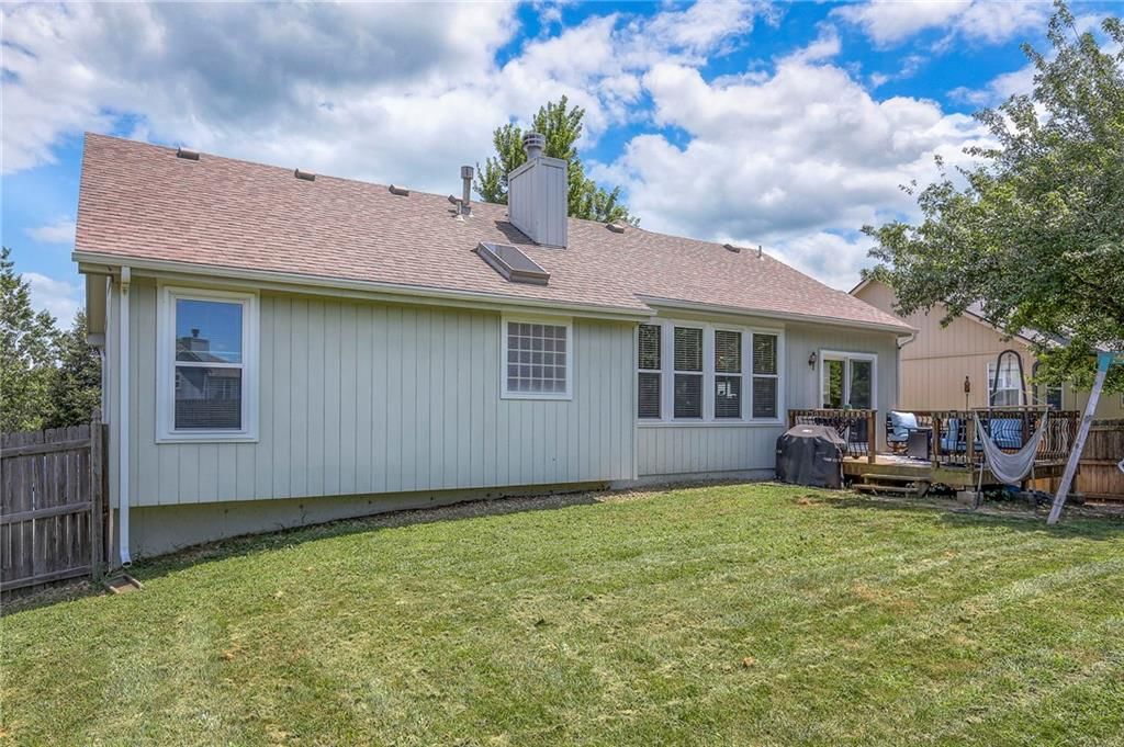 2319 NE Maybrook Drive — photo 32