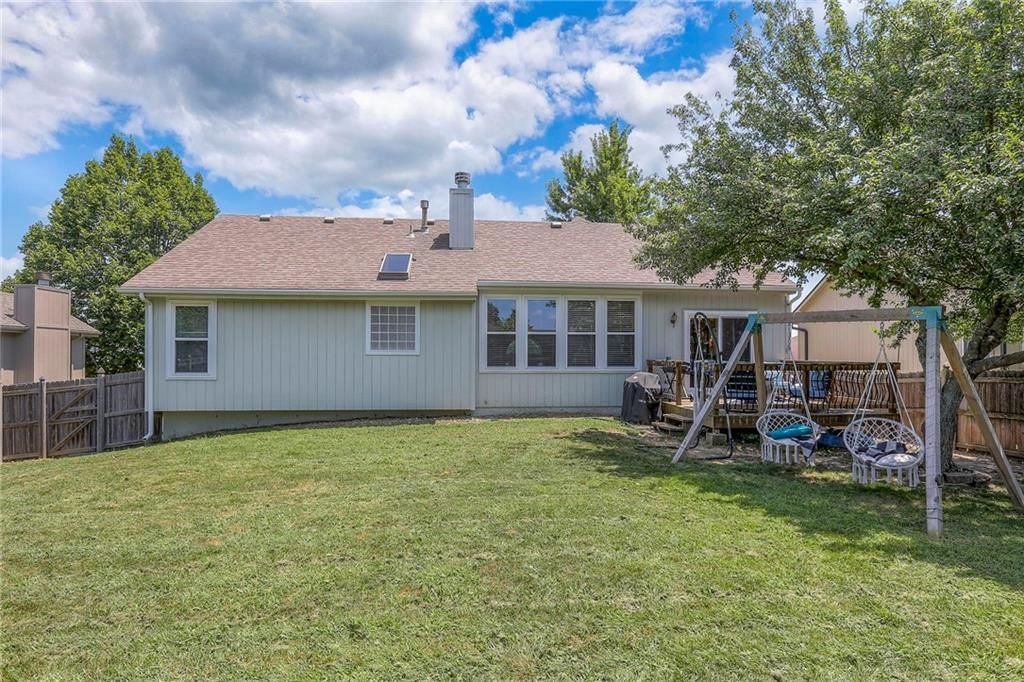 2319 NE Maybrook Drive — photo 33
