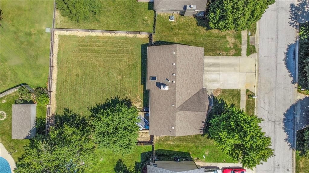 2319 NE Maybrook Drive — photo 43