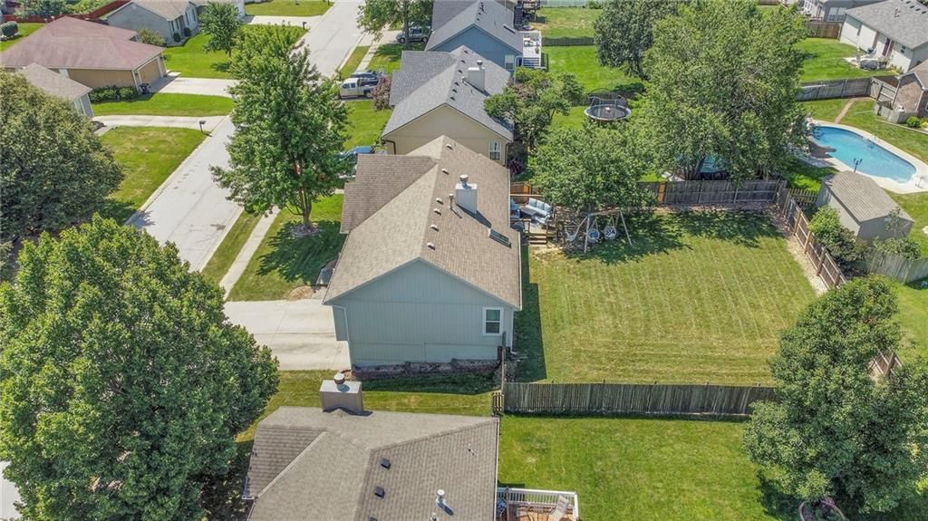 2319 NE Maybrook Drive — photo 47