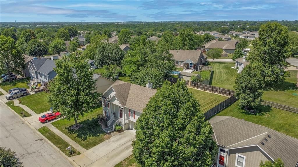 2319 NE Maybrook Drive — photo 48