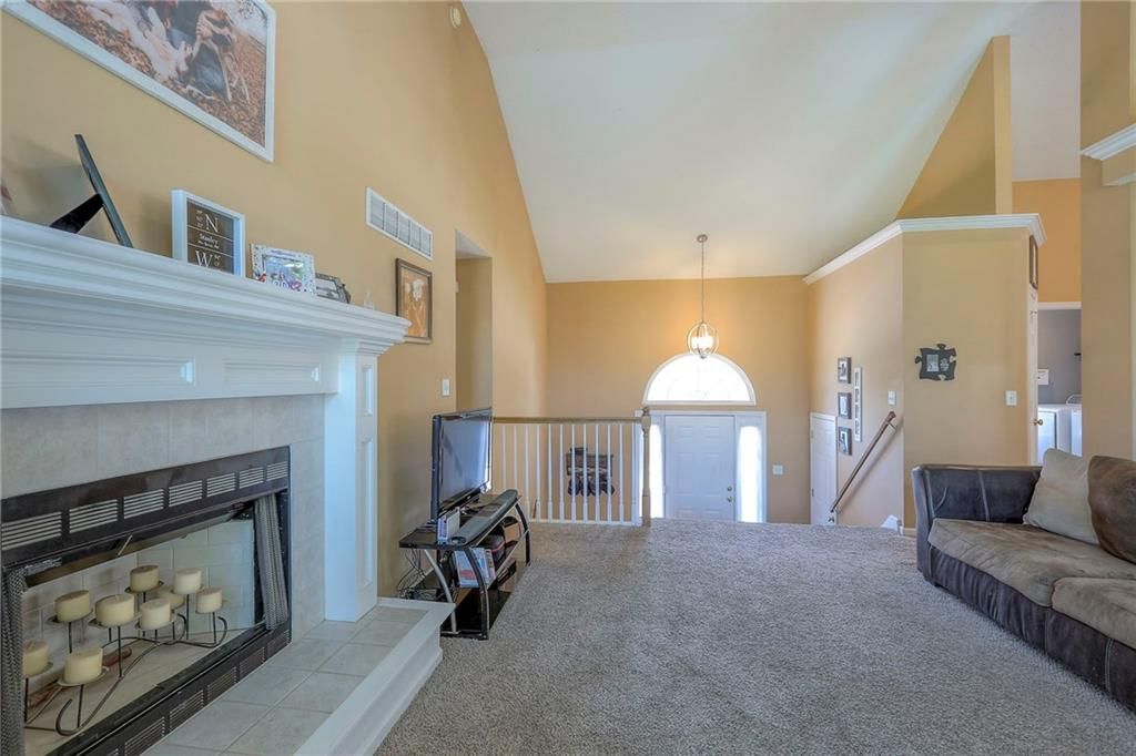2319 NE Maybrook Drive — photo 6