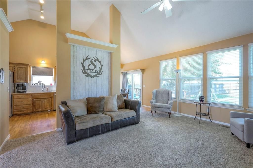 2319 NE Maybrook Drive — photo 7