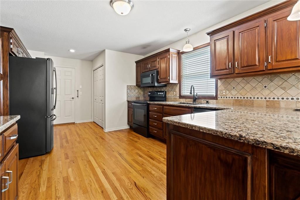 1041 SW Sunflower Drive — photo 13