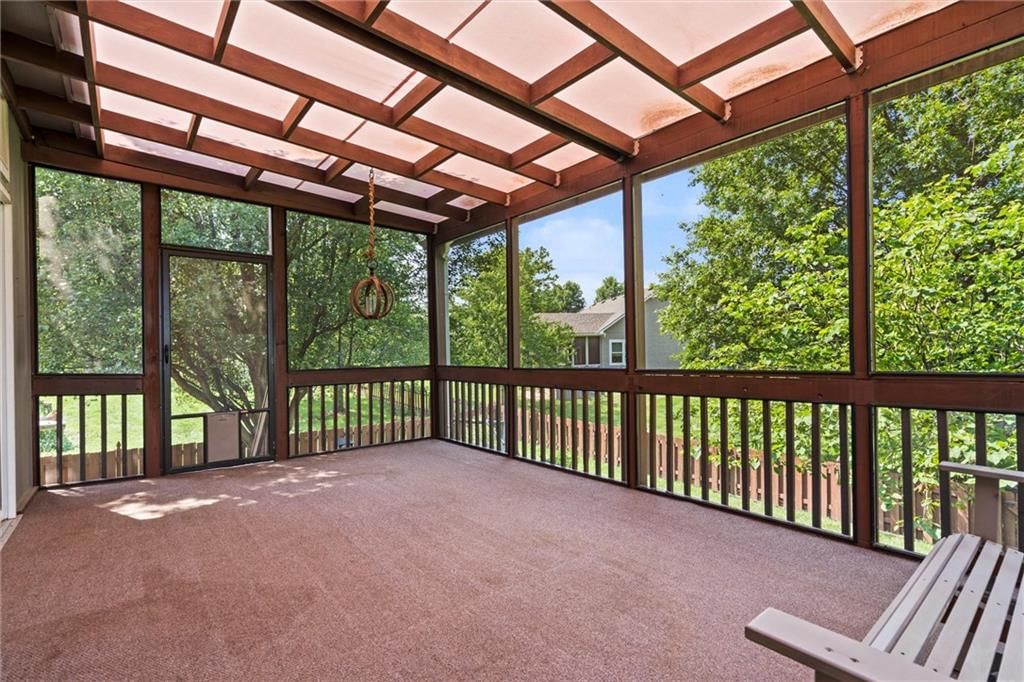 1041 SW Sunflower Drive — photo 32
