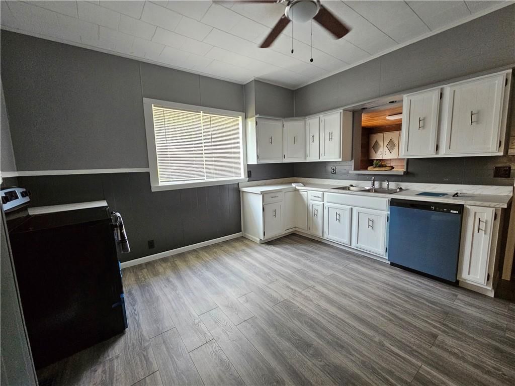 102 N Cherokee Street — photo 8
