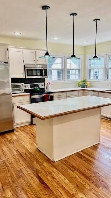 2722 Douglas Street — photo 10