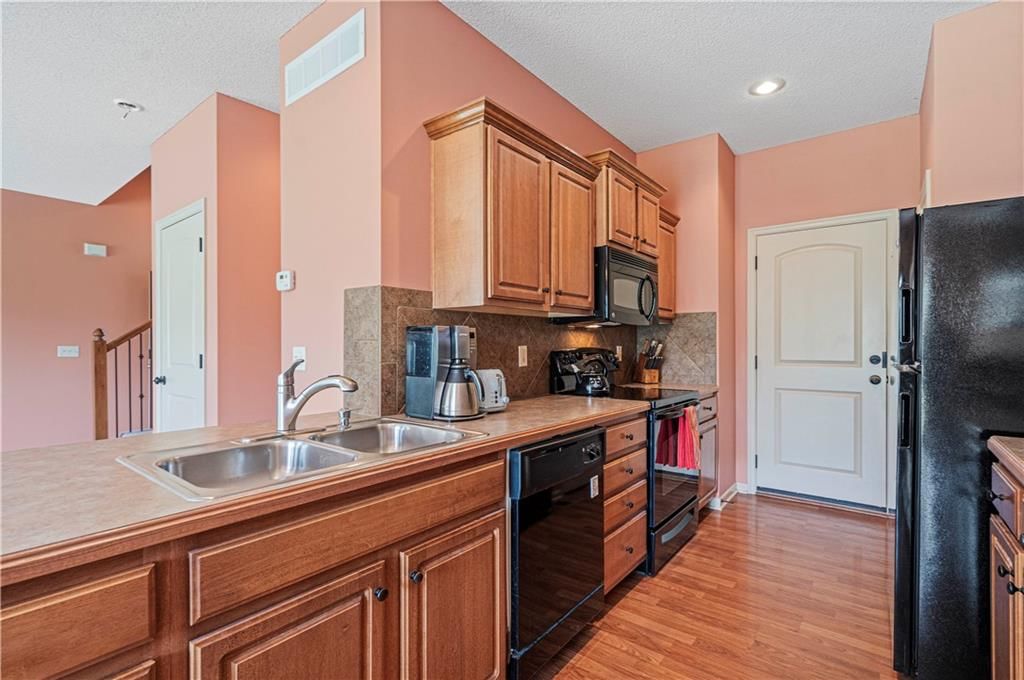 22529 W 72nd Terrace — photo 11