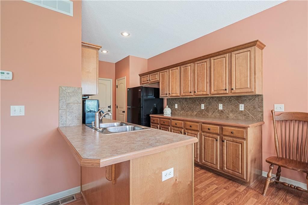 22529 W 72nd Terrace — photo 9