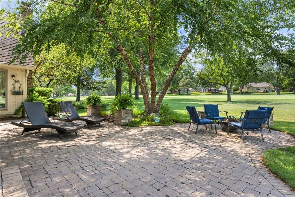 12823 Pembroke Circle — photo 16