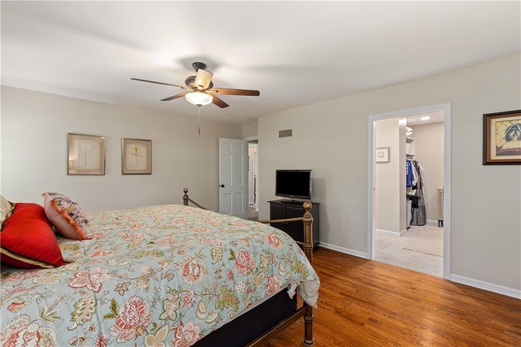 12823 Pembroke Circle — photo 37