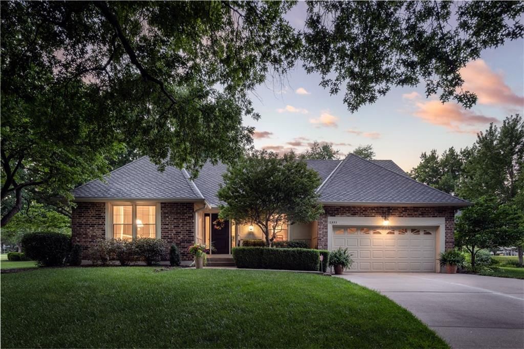 12823 Pembroke Circle — photo 47